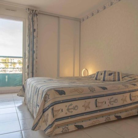 Apartment With Balcony And View On The Port Fréjus Dış mekan fotoğraf