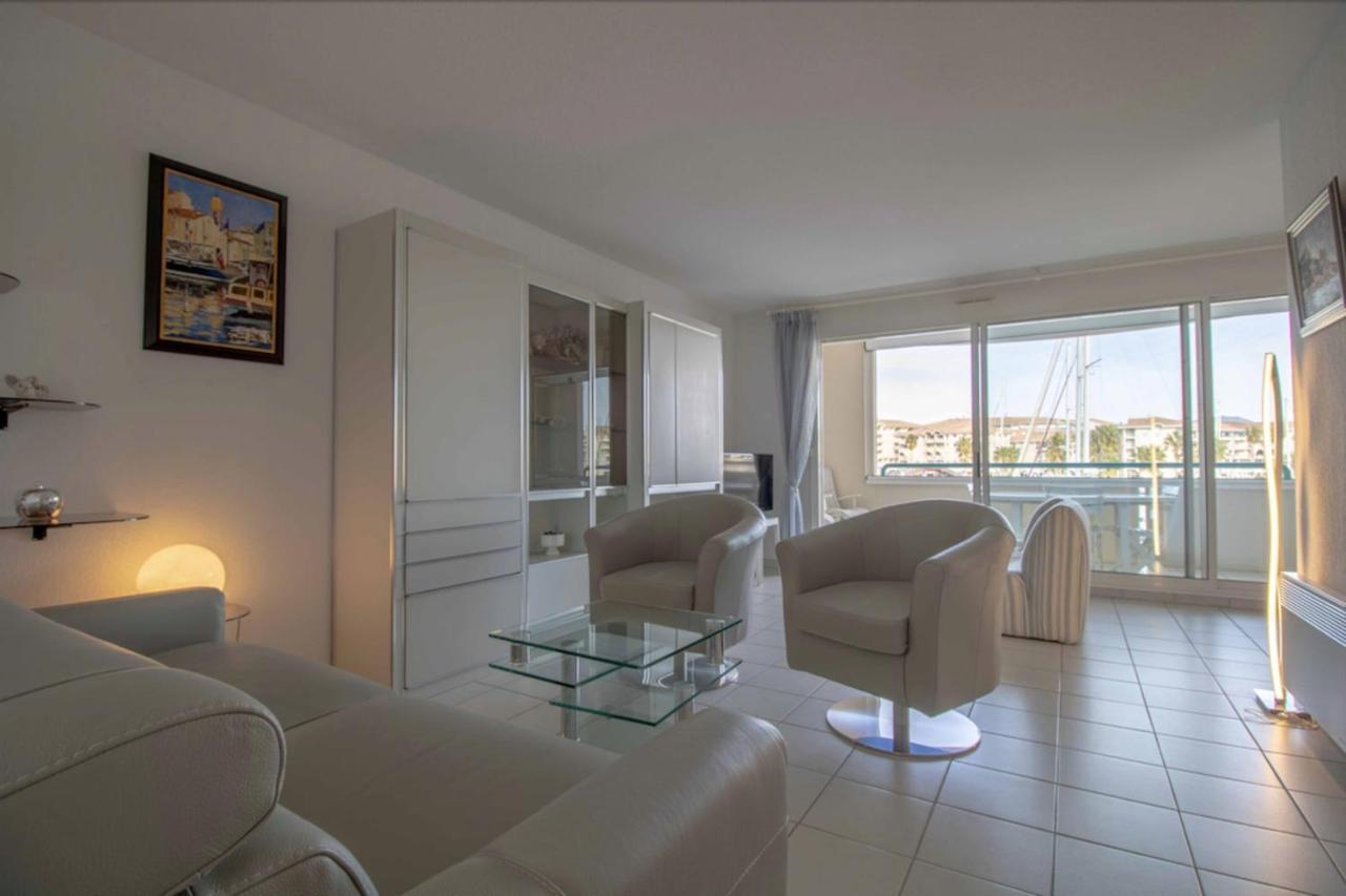 Apartment With Balcony And View On The Port Fréjus Dış mekan fotoğraf