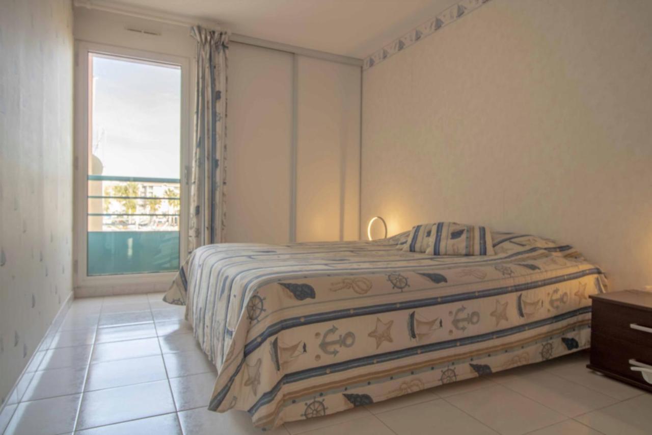 Apartment With Balcony And View On The Port Fréjus Dış mekan fotoğraf